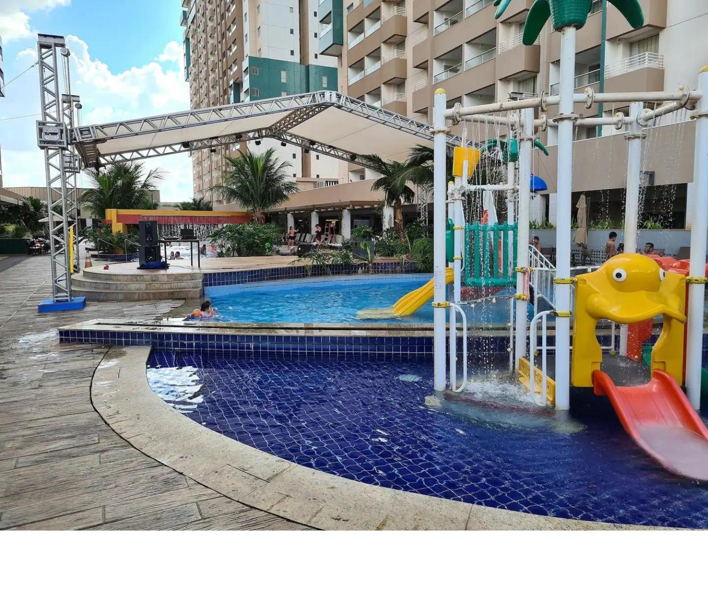 Olimpia Park Resort O Mais Divertido Resort Em Frente Ao Thermas Dos Laranjais - Pague Em Ate 12 Vezes Εξωτερικό φωτογραφία